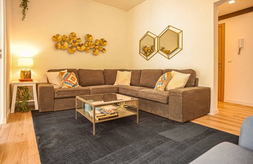 Santo Antonio Apartment | Downtown Modern Apartment near Marquês de Pombal