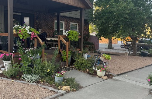Montrose House | Downtown Montrose - Large Family Home