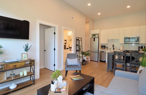 Nelson Apartment | Downtown Mountain Getaway