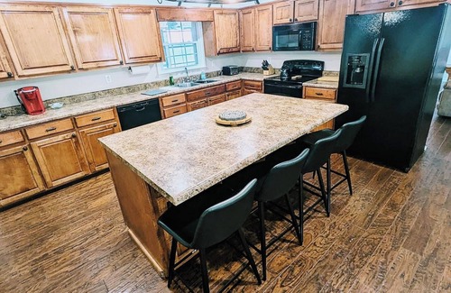 Muscle Shoals House | Downtown Muscle Shoals w/Private Pool Near FAME