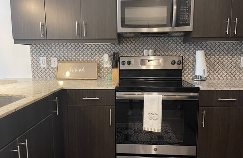 Mosswood Apartment | Downtown Oakland Experience