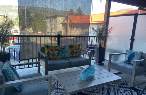 Okanagan-Similkameen Condo | Downtown Oasis Retreat