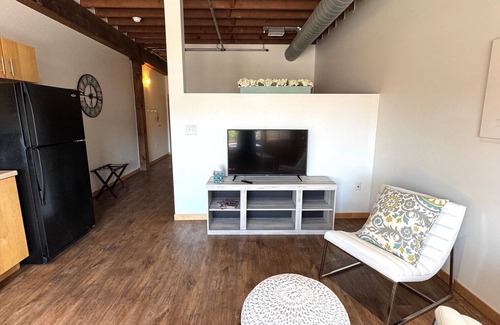 Fargo Apartment | Downtown- Off Broadway- 1 bedroom Suite 202 Pet Friendly!