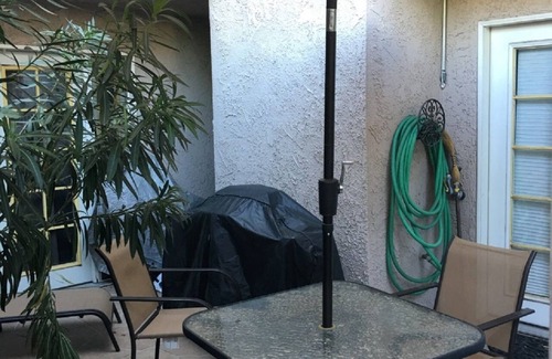 Baristo Condo | Downtown Palm Springs Gem