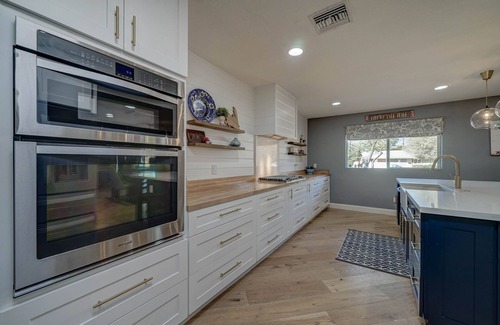 Encanto House | Downtown Paradise🏝 Heated Pool-Spa! #LOCATION🌇🌄