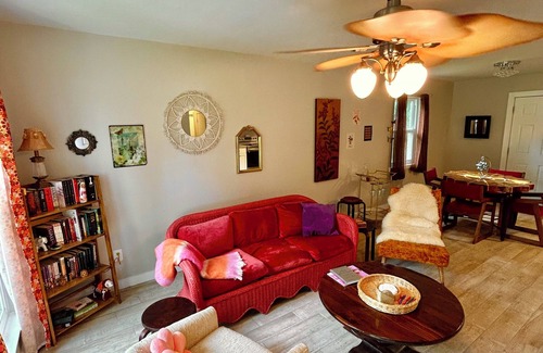 Myrtle Grove House | Downtown Pensacola 70's bungalow