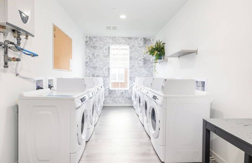 Clarksville Apartment | Downtown pet friendly apartment