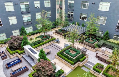 Logan Square Condo | Downtown Philly, Luxury Condo