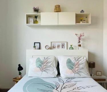 Sint-Jans-Molenbeek Apartment | Downtown Quiet and Peacefull Apartment