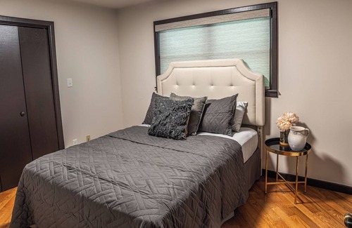 Prairie Creek House | Downtown Rogers LakeFront House
