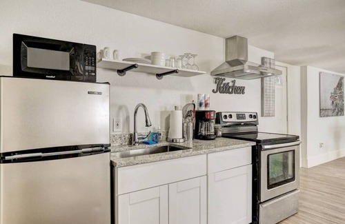 Round Rock Apartment | Downtown Round Rock Getaway Perfect for Couples