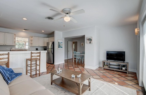 Tarpon River House | Downtown's Hidden Gem- 0.5 miles from Las Olas