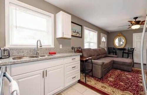 Winston - Salem House | Downtown’s Queens (Pad 1 & 2) - 4BR + 2 Sofa Bed