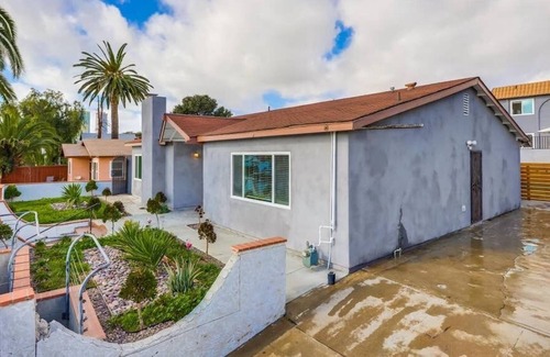 Grant Hill Apartment | Downtown San Diego | King bed | Pool and Hot Tub
