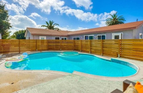 Grant Hill Apartment | Downtown San Diego | King bed | Pool and Hot Tub