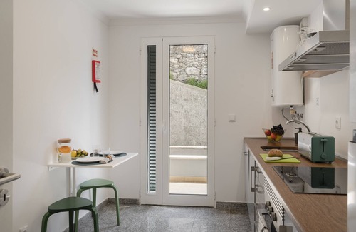Santa Cruz Apartment | Downtown Santa Cruz - Solar da Fontinha