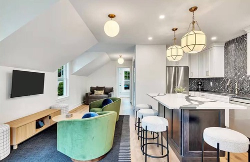 Saratoga Springs Apartment | Downtown Saratoga Luxury Oasis