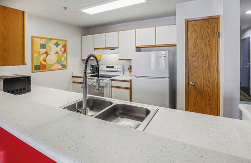 Belltown Hotel | Downtown Seattle Studio Near Pike Place with Rooftop Garden