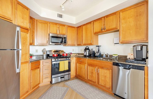 Downtown Condo | Downtown Silver Spring 2BR/2BA — Walk to Metro Garage Parking Rooftop Gym