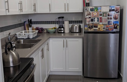 Church and Wellesley Apartment | Downtown Skyline View Apartment