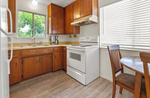 San Luis Obispo House | Downtown SLO Walkable 1BD Stay Pet-Friendly