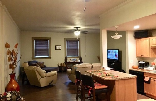 Bismarck Apartment | Downtown Spacious 1 bedroom