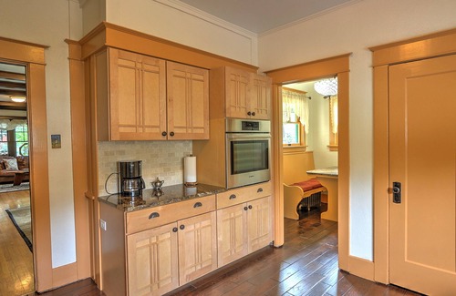 Glenwood Springs House | Downtown Spring Cottage