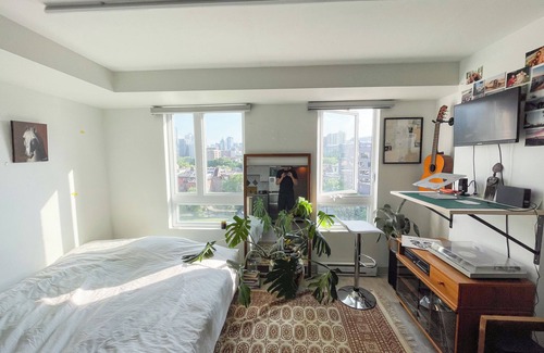 Quartier des Spectacles Condo | Downtown Studio Berri-UQAM Renovated