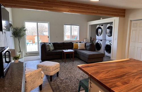Moscow Apartment | Downtown Studio - Plum
