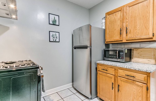 Tulsa House | Downtown Sunny Craftsman