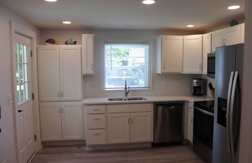 Saint Joseph House | Downtown townhouse 3.5 blocks to the beach!