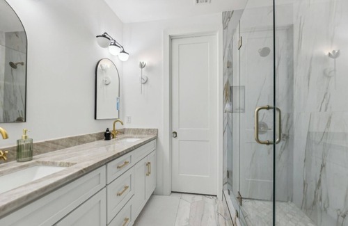 Tulsa House | Downtown Tulsa , quiet retreat