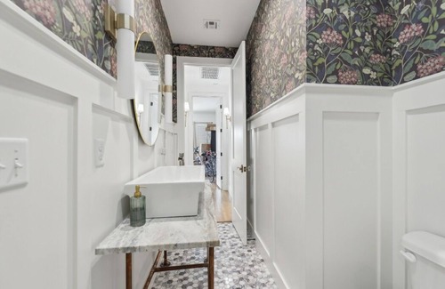 Tulsa House | Downtown Tulsa , quiet retreat