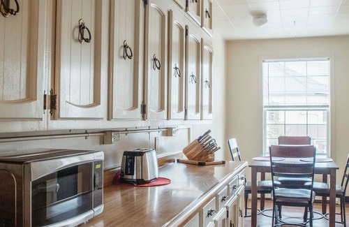 Sitka Apartment | Downtown Two Bedroom, One Bathroom Rental