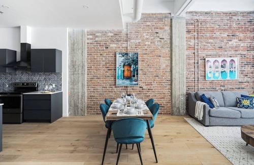 Downtown Montreal Apartment | Downtown| Unique 2BDR-2BA|6Guests
