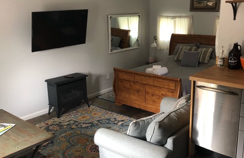 Livingston Apartment | Downtown Yellowstone Bungalow