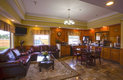 Southeast Houston Hotel | Downtowner Inn and Suites Hobby