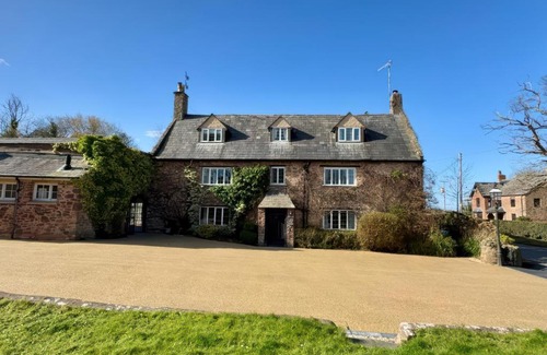 Bilbrook House | Dragon House