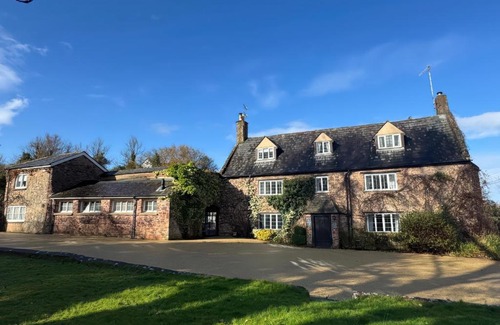 Bilbrook House | Dragon House