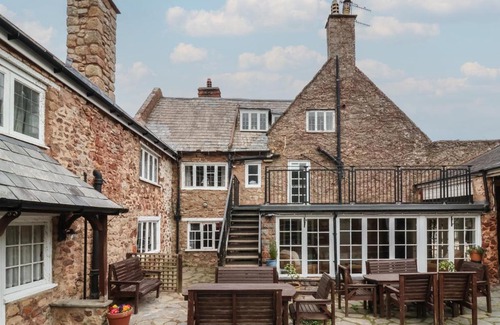 Bilbrook House | Dragon House