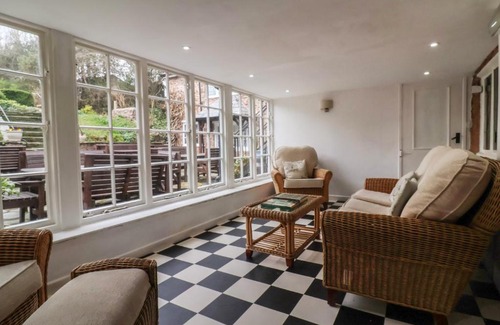 Bilbrook House | Dragon House