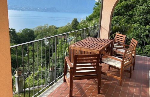 Oggebbio Apartment | Dream balcony with panoramic view + pool on Lake Maggiore