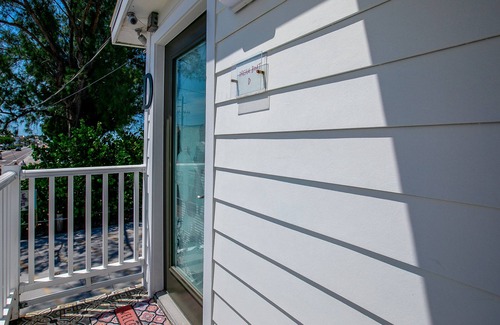 Bradenton Beach Cottage | "Dream boat" Beach Front Island Rental With Amazing Views