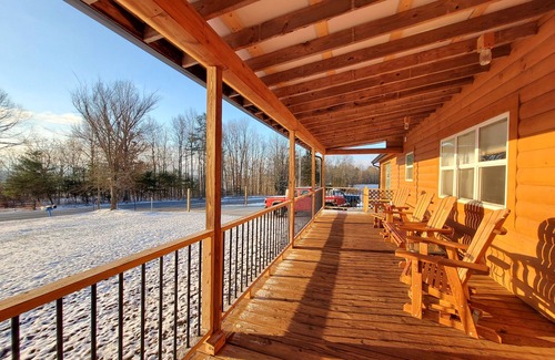 Nancy Cabin | Dream cabin with mancave and views of Lake Cumberland.