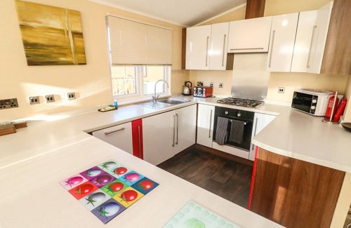 Yealand Conyers Cottage | DREAM CATCHER LODGE, family friendly, with hot tub in Carnforth
