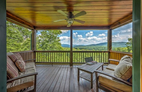 Blue Ridge Cabin | Dream Come True - Mountain View | Hot Tub | Air Hockey | Screened Porch | Fire Pit