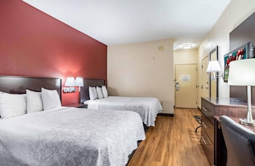 Downtown San Antonio Hotel | Dream Family Vacation! 2 Spacious Units, Near Freeman Coliseum, Pets Allowed!