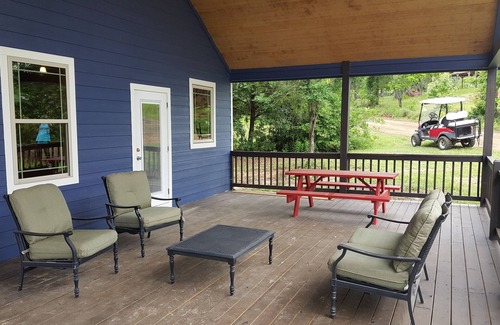 Broaddus House | Dream Get Away "A Place to Make Memories"