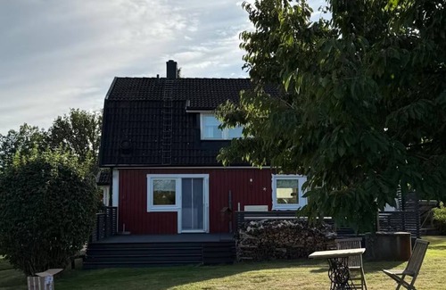 Holmsjo Villa | Dream home with lakeside plot