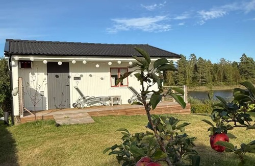 Holmsjo Villa | Dream home with lakeside plot